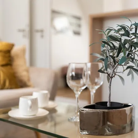 Апартаменты 5000 Rynek Sienny Stare Bulwary No 1